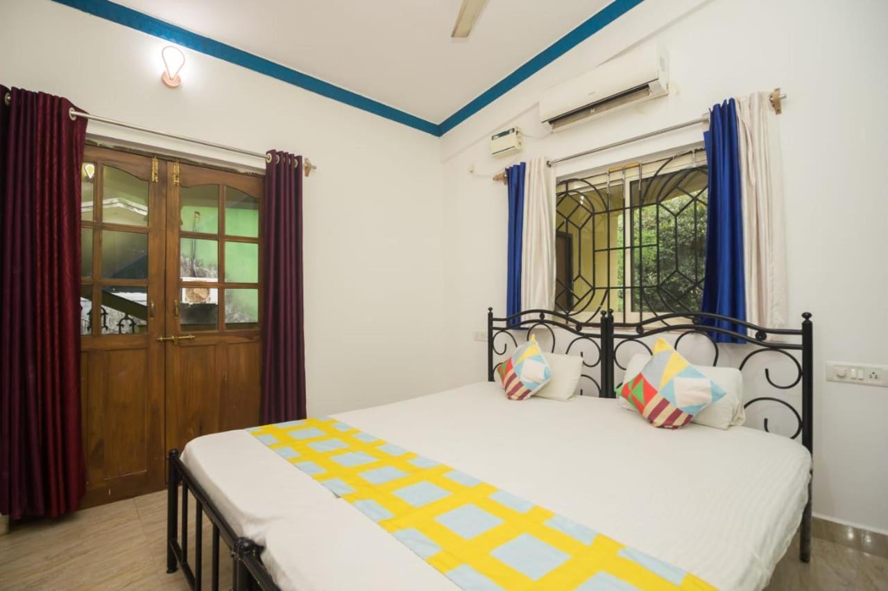 Doris Inn Calagunte Old Goa Exteriör bild